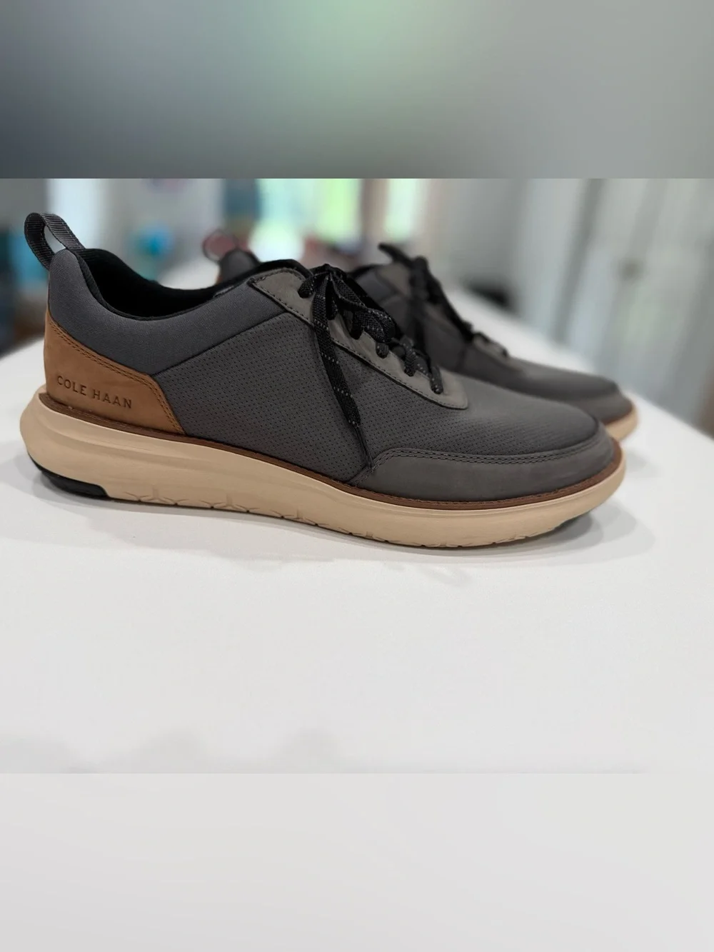 Cole Haan Grand Remix Men's Mesh Lace-Up Lightweight Sneakers Gray US 11 M